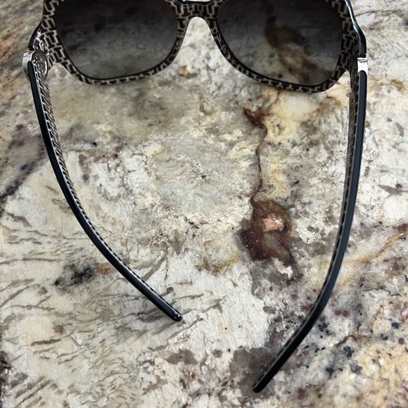 Tory Burch sunglasses - Picture 3 of 7